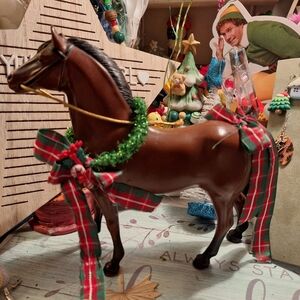 Hartland Holiday Horse Vintage 8" Figure With Removal Wreath